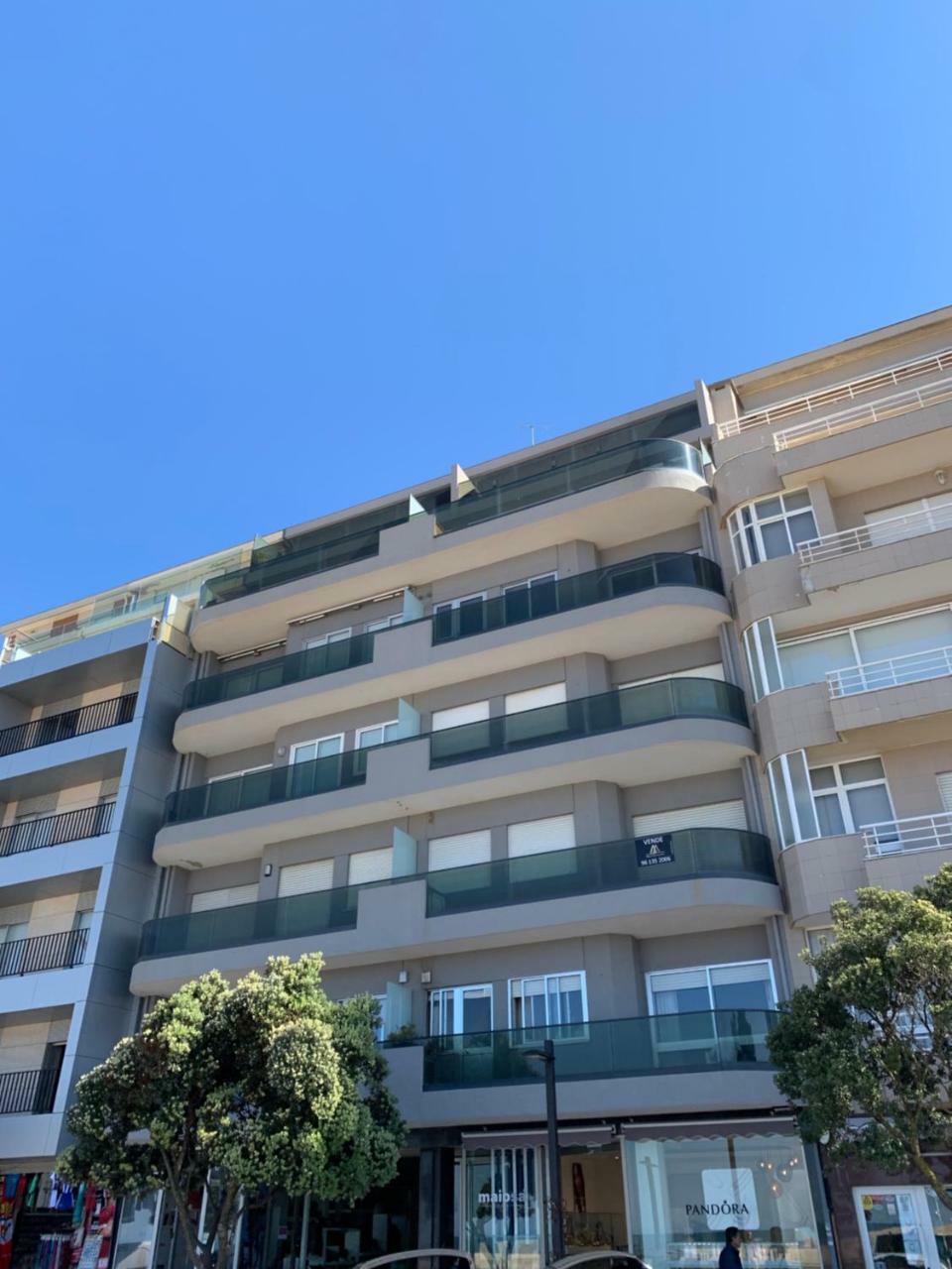 Front Beach Apartment 波瓦－迪瓦尔津 外观 照片