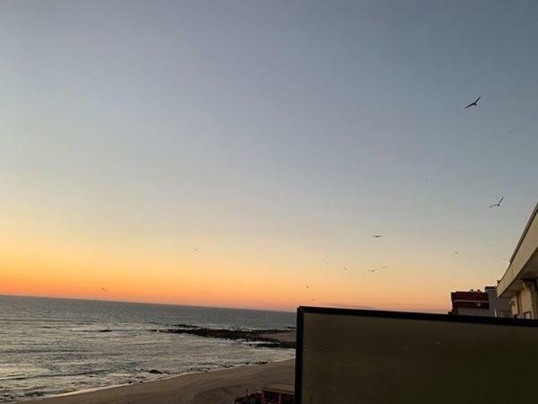 Front Beach Apartment 波瓦－迪瓦尔津 外观 照片